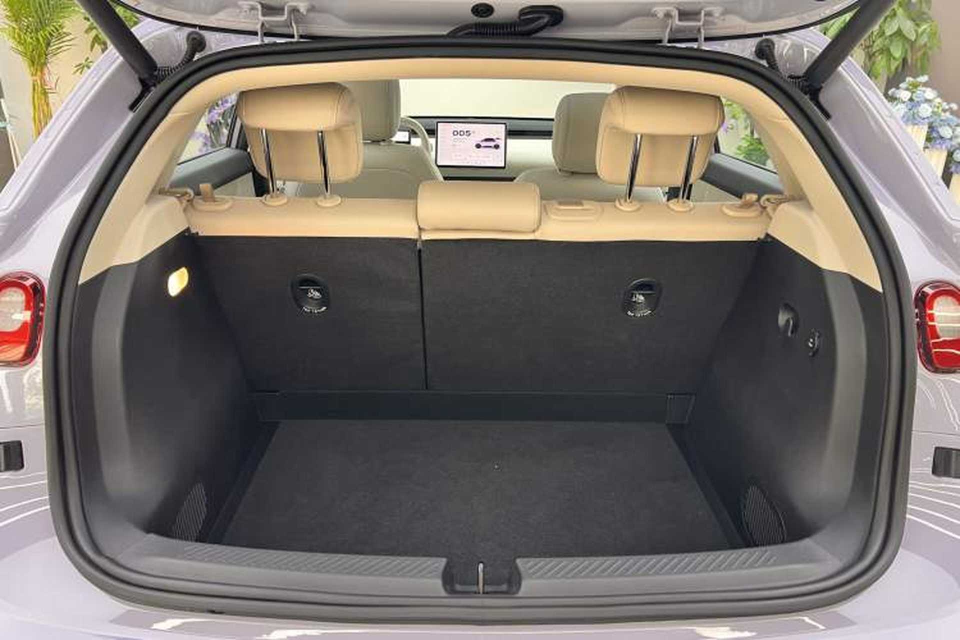 Used firefly 2025 Illuminated Edition Interior 7