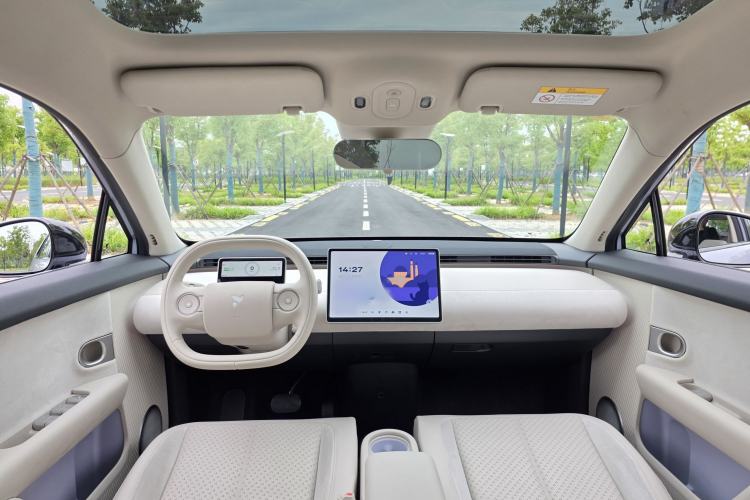 Used firefly 2025 Illuminated Edition Interior 8