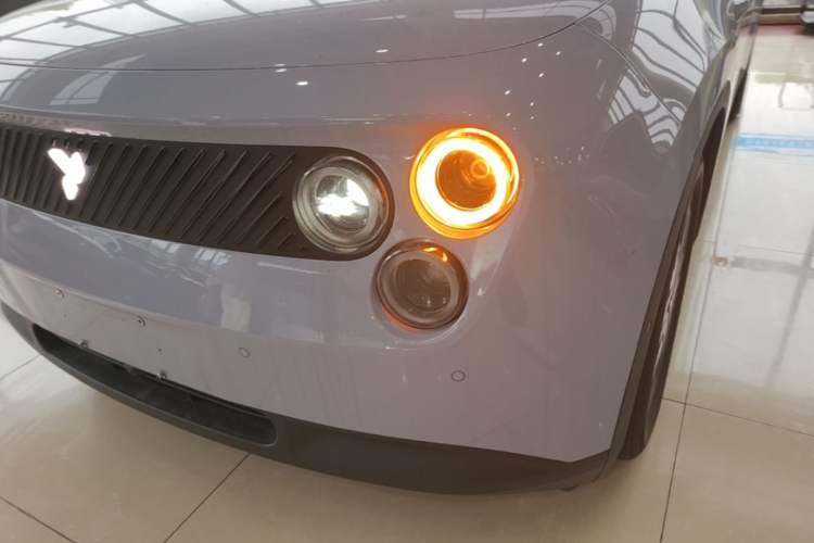 Used firefly 2025 Free Edition Left Front Headlight