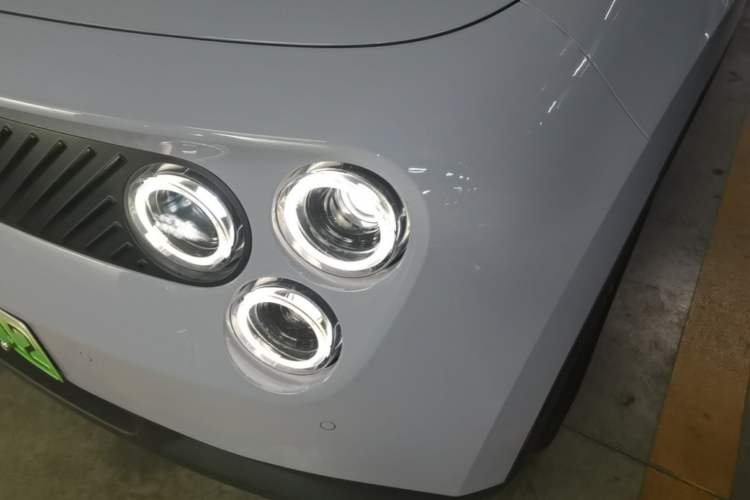 Used firefly 2025 Illuminated Edition Left Front Headlight