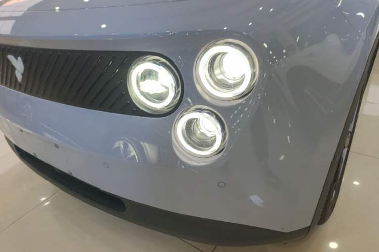 Used firefly 2025 Free Edition Left Front Headlight