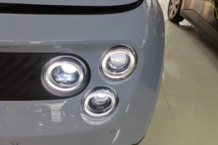 Used firefly 2025 Illuminated Edition Left Front Headlight