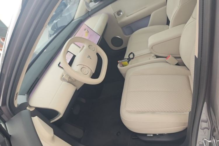 Used firefly 2025 Illuminated Edition Left Front Seat