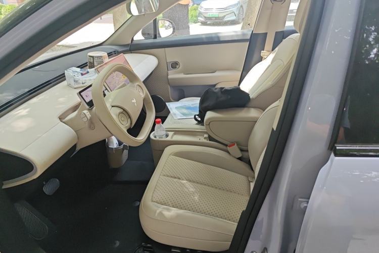 Used firefly 2025 Illuminated Edition Left Front Seat