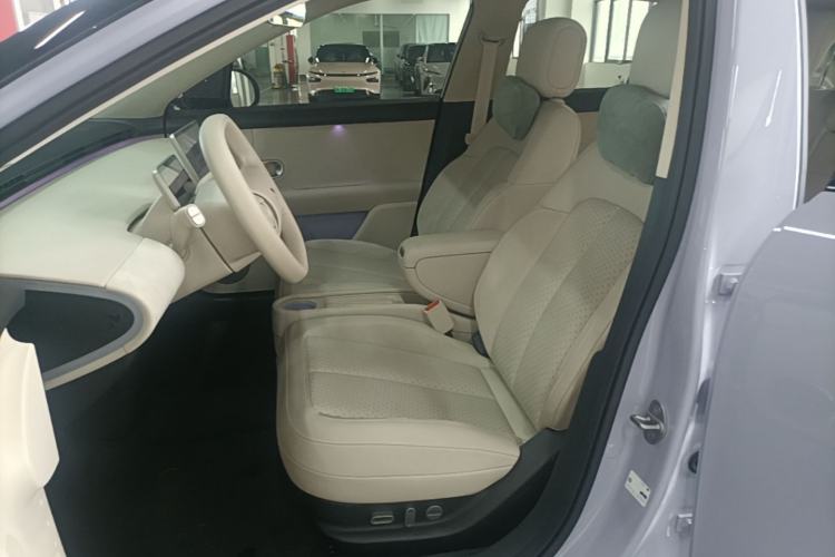Used firefly 2025 Illuminated Edition Left Front Seat