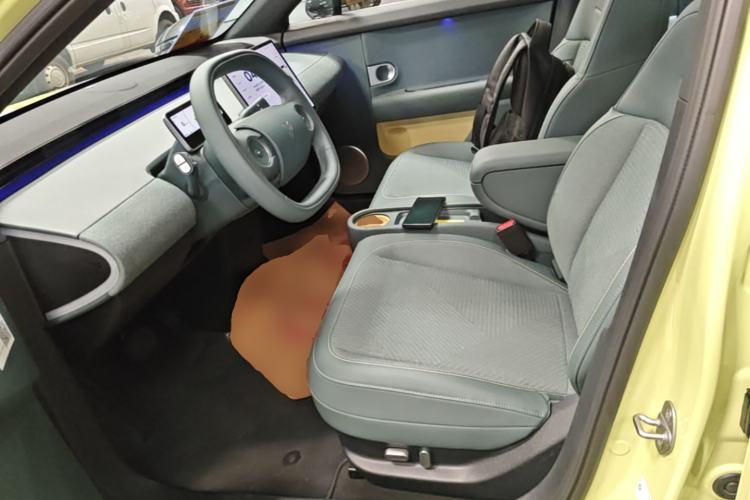 Used firefly 2025 Free Edition Left Front Seat