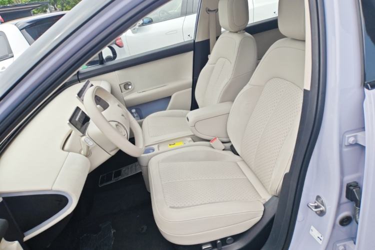 Used firefly 2025 Illuminated Edition Left Front Seat