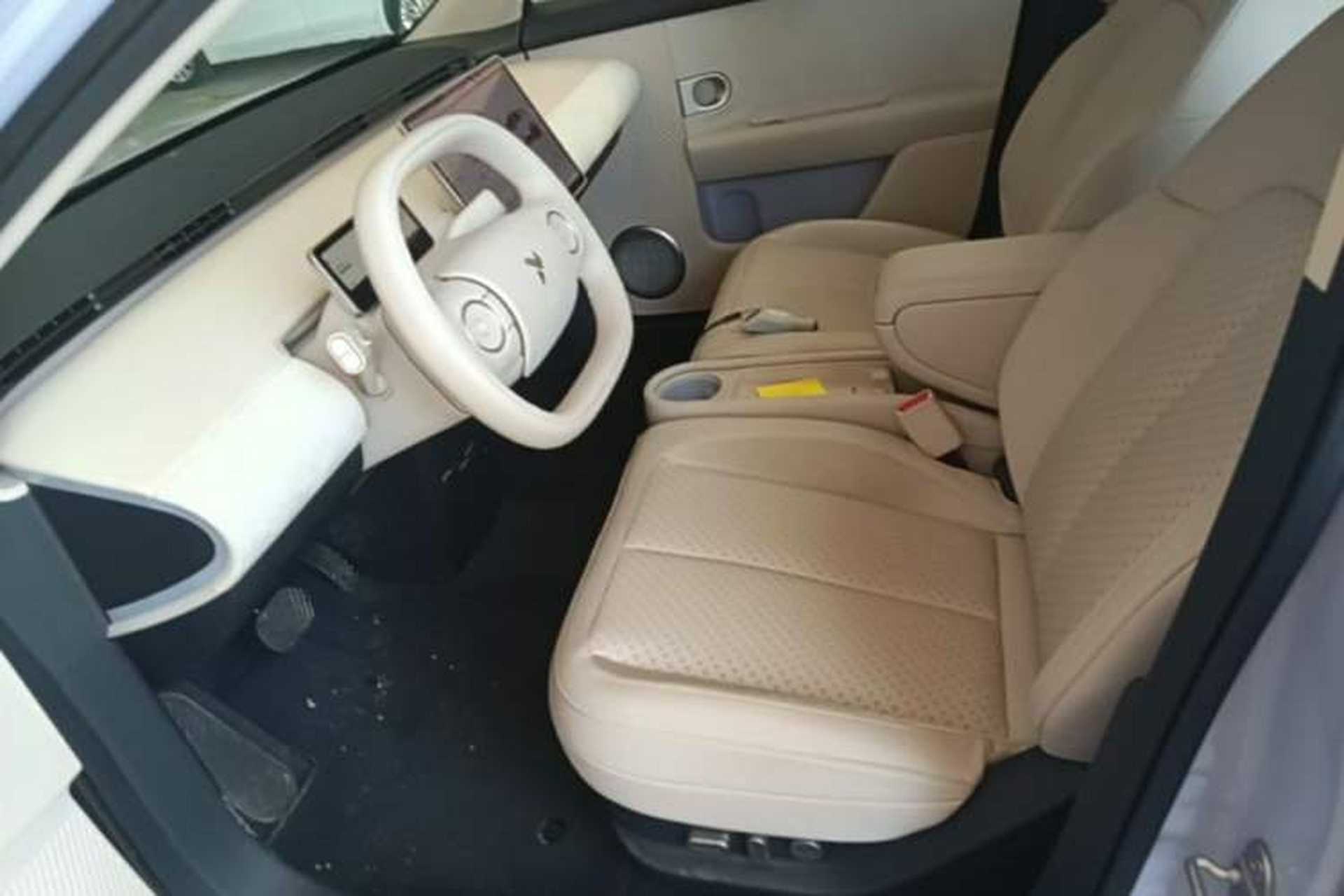 Used firefly 2025 Illuminated Edition Left Front Seat