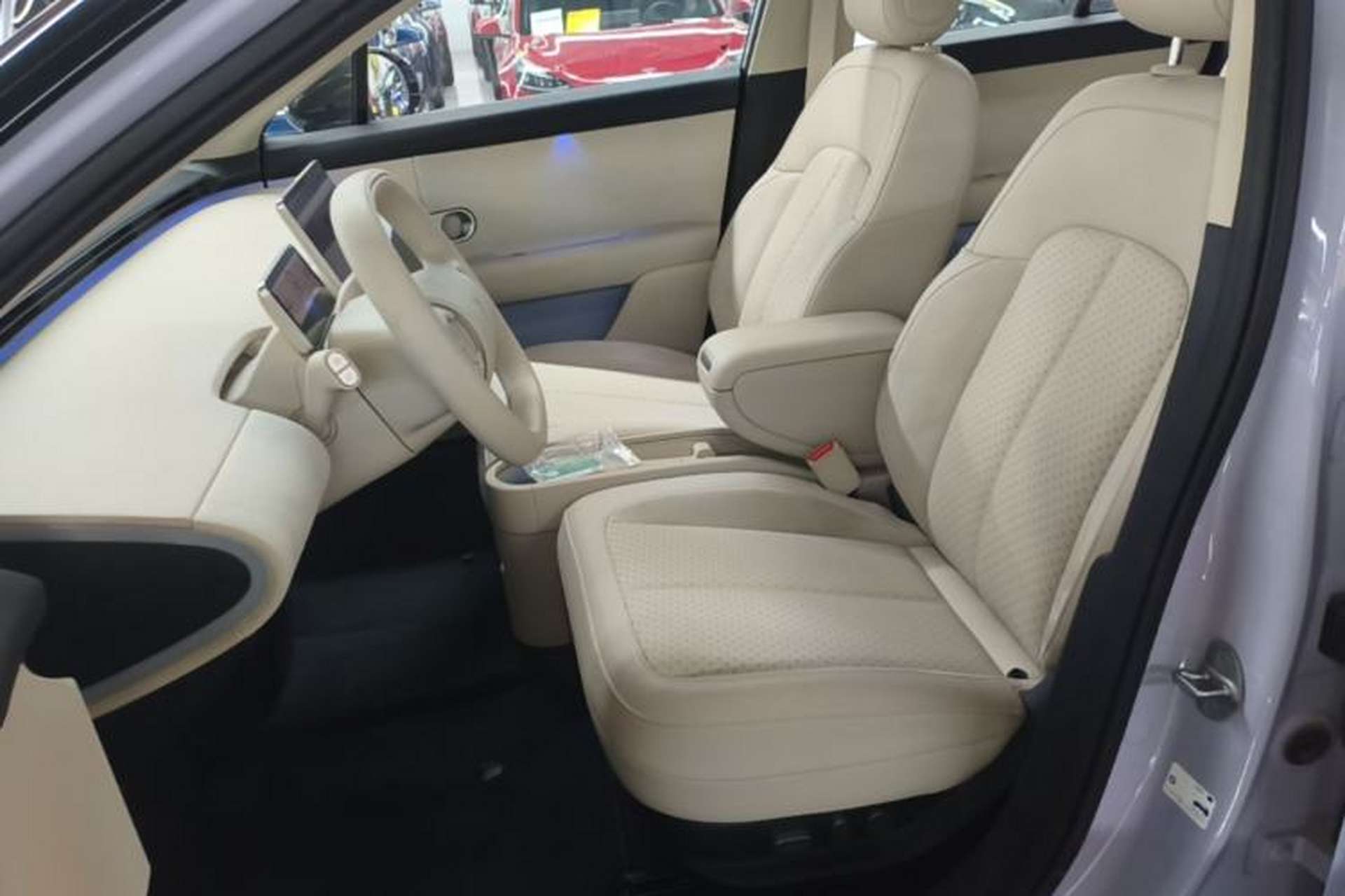 Used firefly 2025 Illuminated Edition Left Front Seat