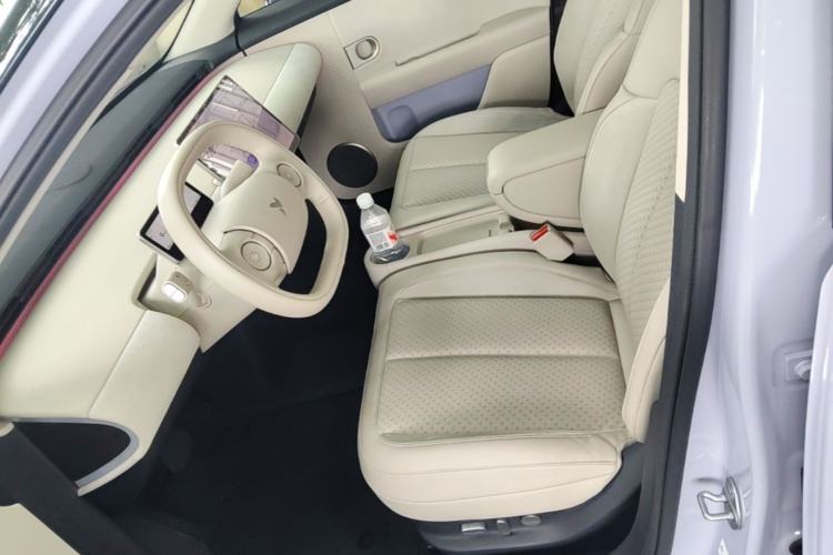 Used firefly 2025 Illuminated Edition Left Front Seat
