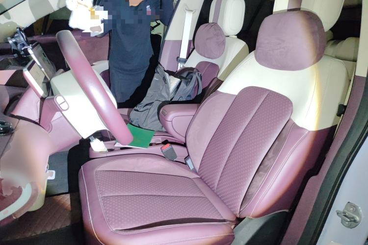 Used firefly 2025 Illuminated Edition Left Front Seat