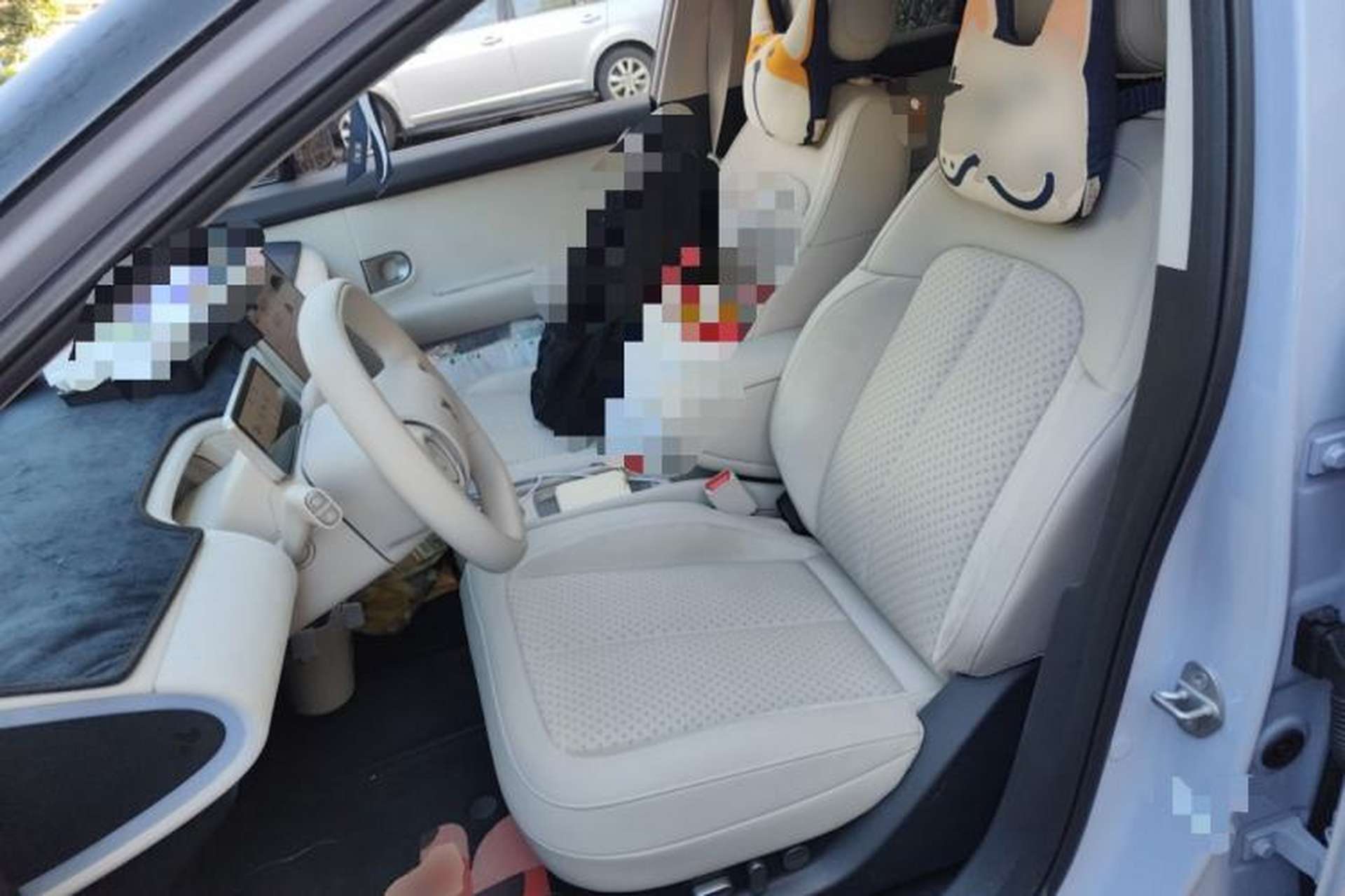 Used firefly 2025 Illuminated Edition Left Front Seat
