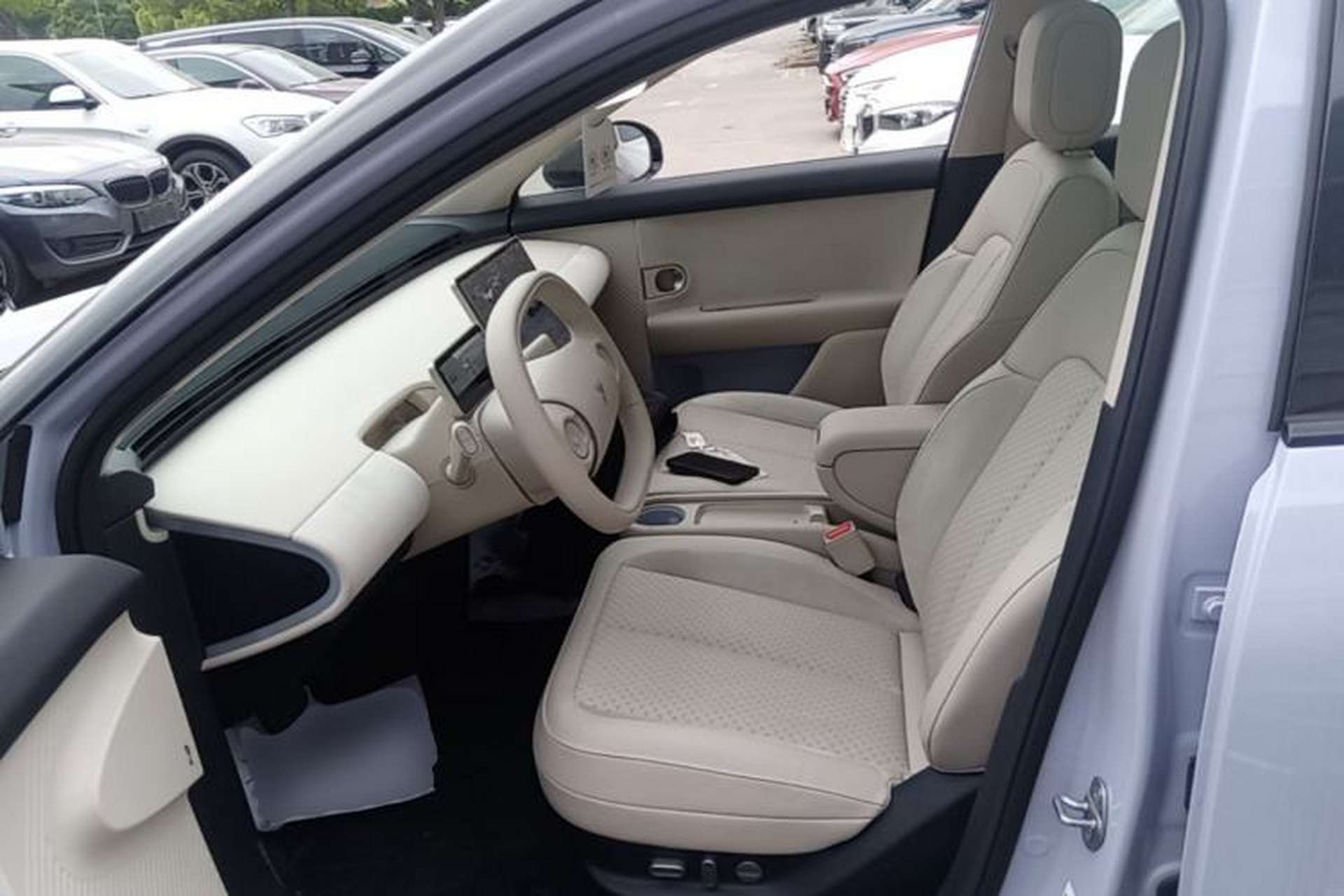Used firefly 2025 Illuminated Edition Left Front Seat