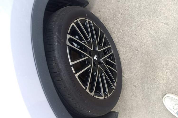 Used firefly 2025 Illuminated Edition Left Front Wheel Hub