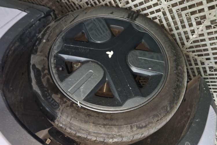 Used firefly 2025 Illuminated Edition Left Front Wheel Hub