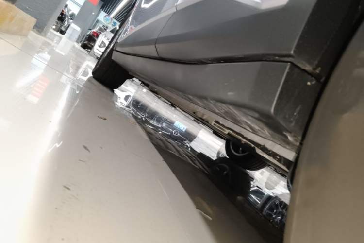 Used firefly 2025 Free Edition Left Side Sill
