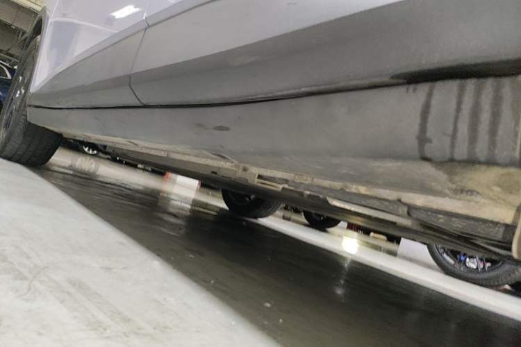 Used firefly 2025 Illuminated Edition Left Side Sill