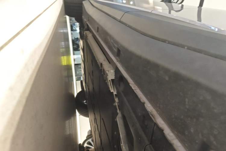 Used firefly 2025 Illuminated Edition Left Side Sill