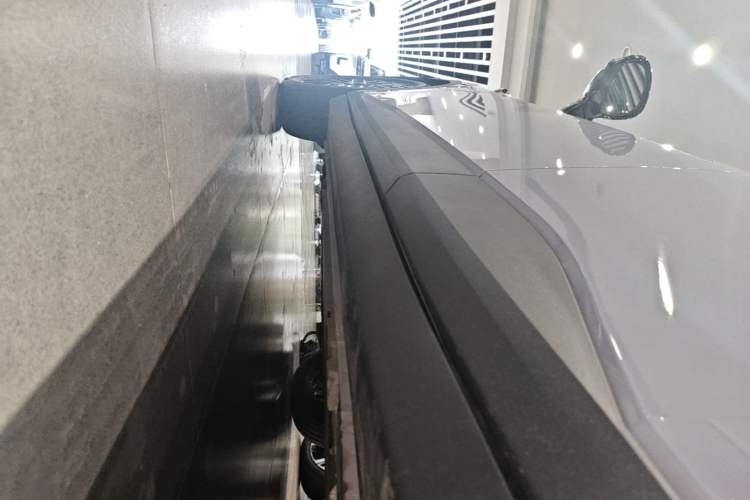 Used firefly 2025 Illuminated Edition Left Side Sill