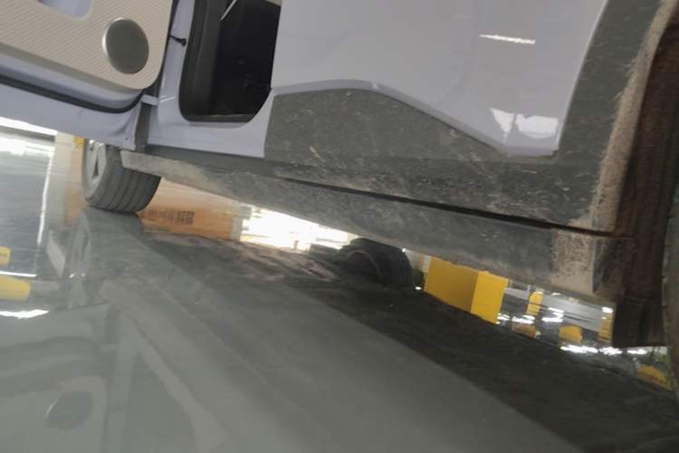 Used firefly 2025 Illuminated Edition Left Side Sill
