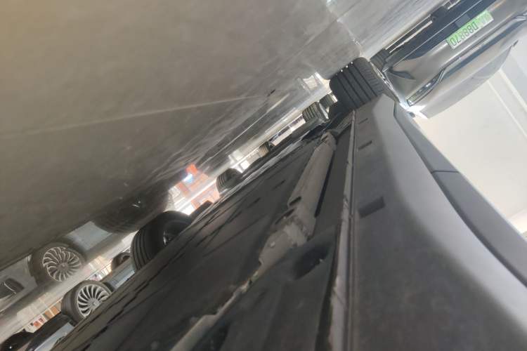 Used firefly 2025 Illuminated Edition Left Side Sill