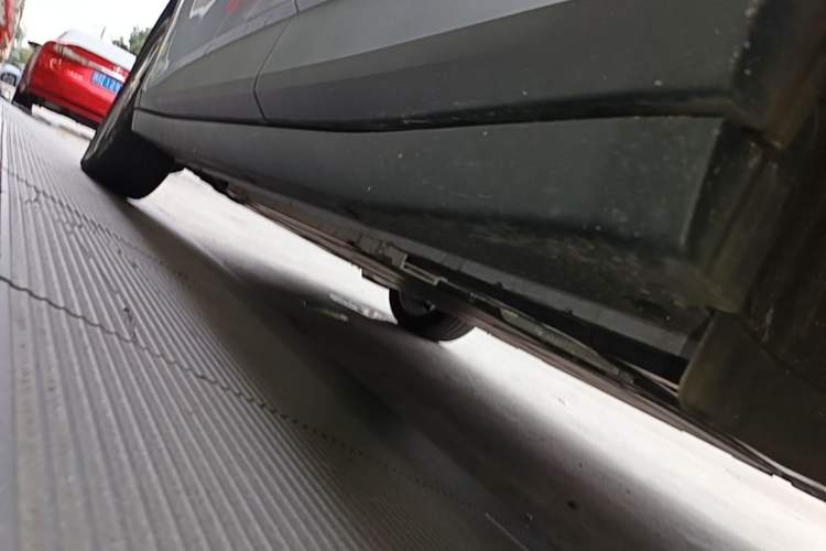 Used firefly 2025 Illuminated Edition Left Side Sill