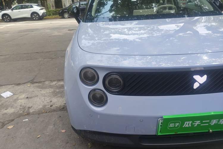 Used firefly 2025 Illuminated Edition Right Front Headlight
