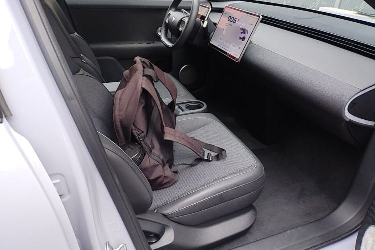 Used firefly 2025 Free Edition Right Front Seat