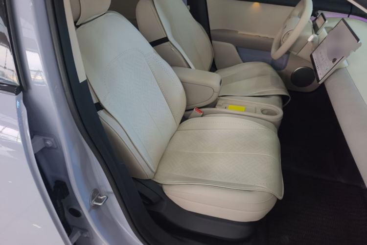 Used firefly 2025 Free Edition Right Front Seat