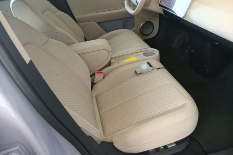 Used firefly 2025 Illuminated Edition Right Front Seat