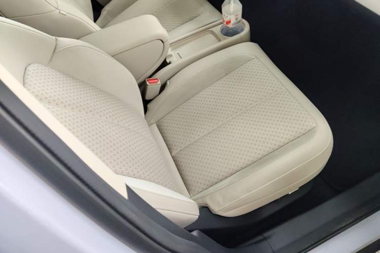 Used firefly 2025 Illuminated Edition Right Front Seat
