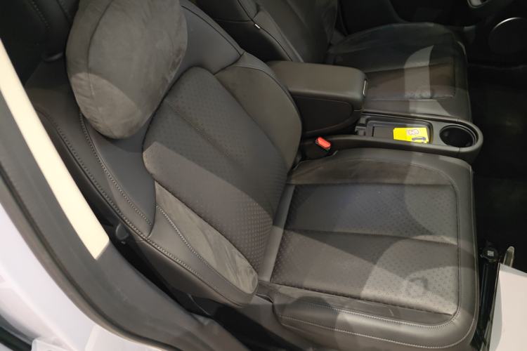 Used firefly 2025 Illuminated Edition Right Front Seat