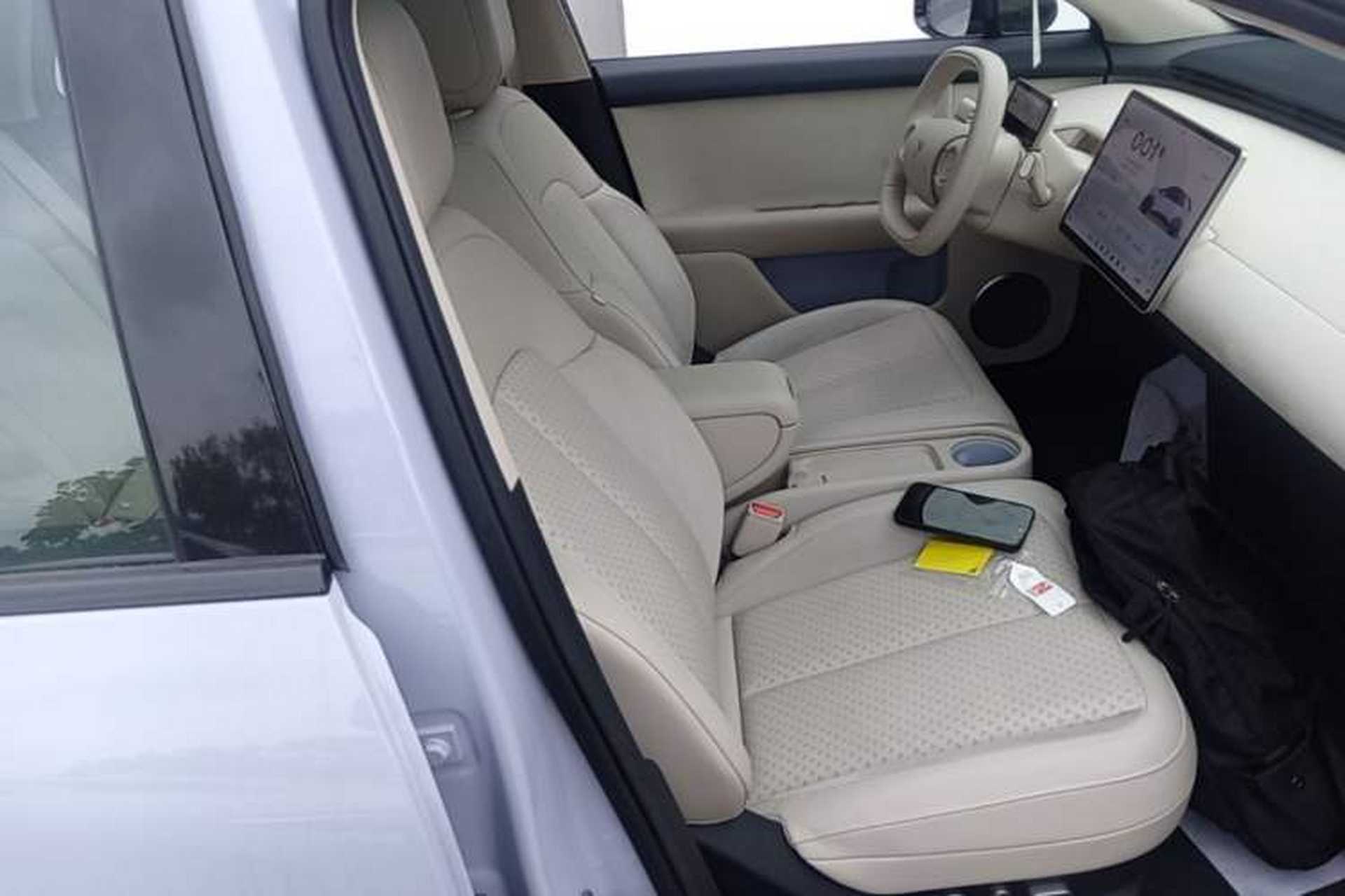 Used firefly 2025 Illuminated Edition Right Front Seat