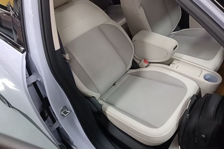 Used firefly 2025 Free Edition Right Front Seat