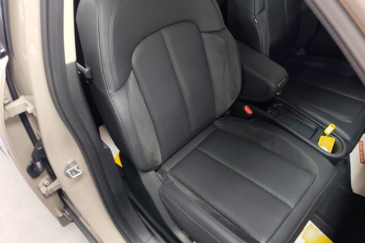 Used firefly 2025 Illuminated Edition Right Front Seat