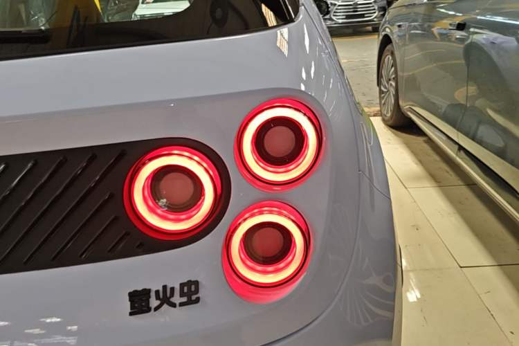Used firefly 2025 Free Edition Right Rear Taillight