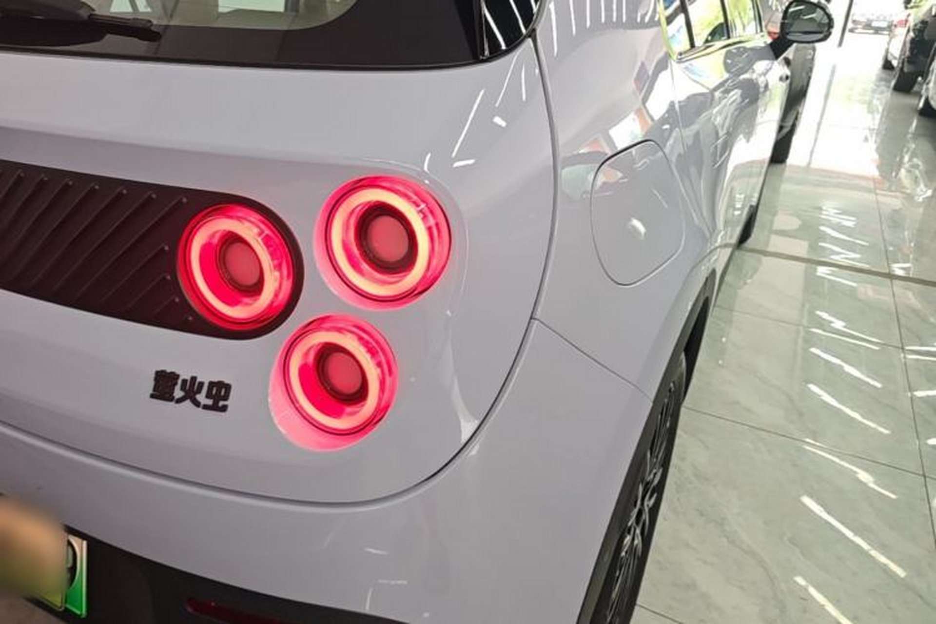 Used firefly 2025 Illuminated Edition Right Rear Taillight
