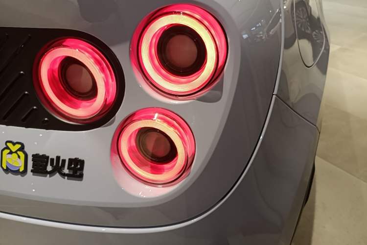 Used firefly 2025 Free Edition Right Rear Taillight