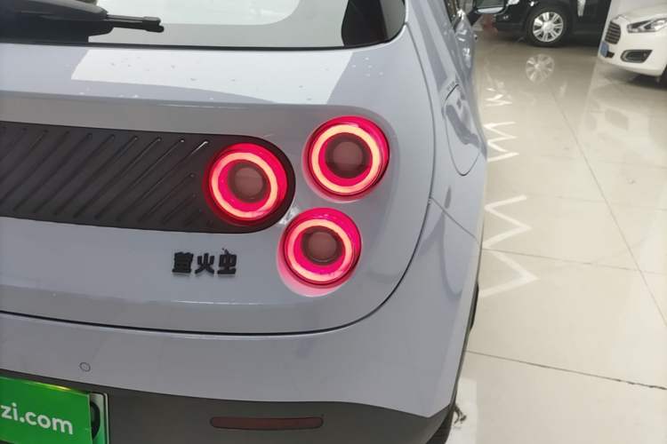 Used firefly 2025 Illuminated Edition Right Rear Taillight