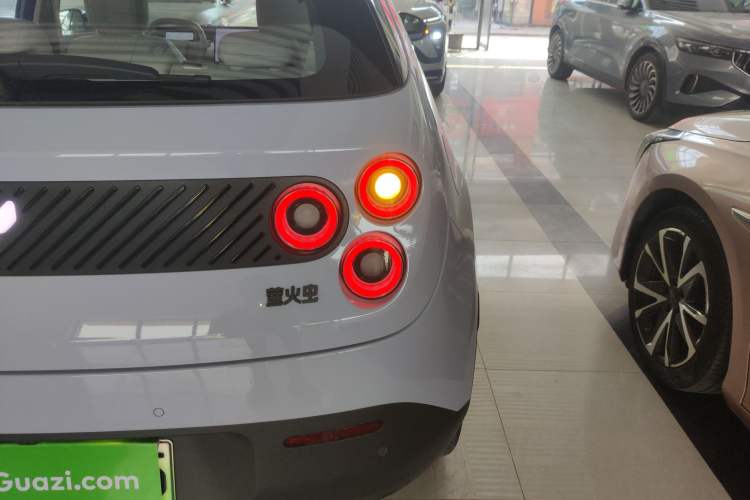 Used firefly 2025 Illuminated Edition Right Rear Taillight