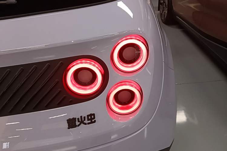 Used firefly 2025 Free Edition Right Rear Taillight