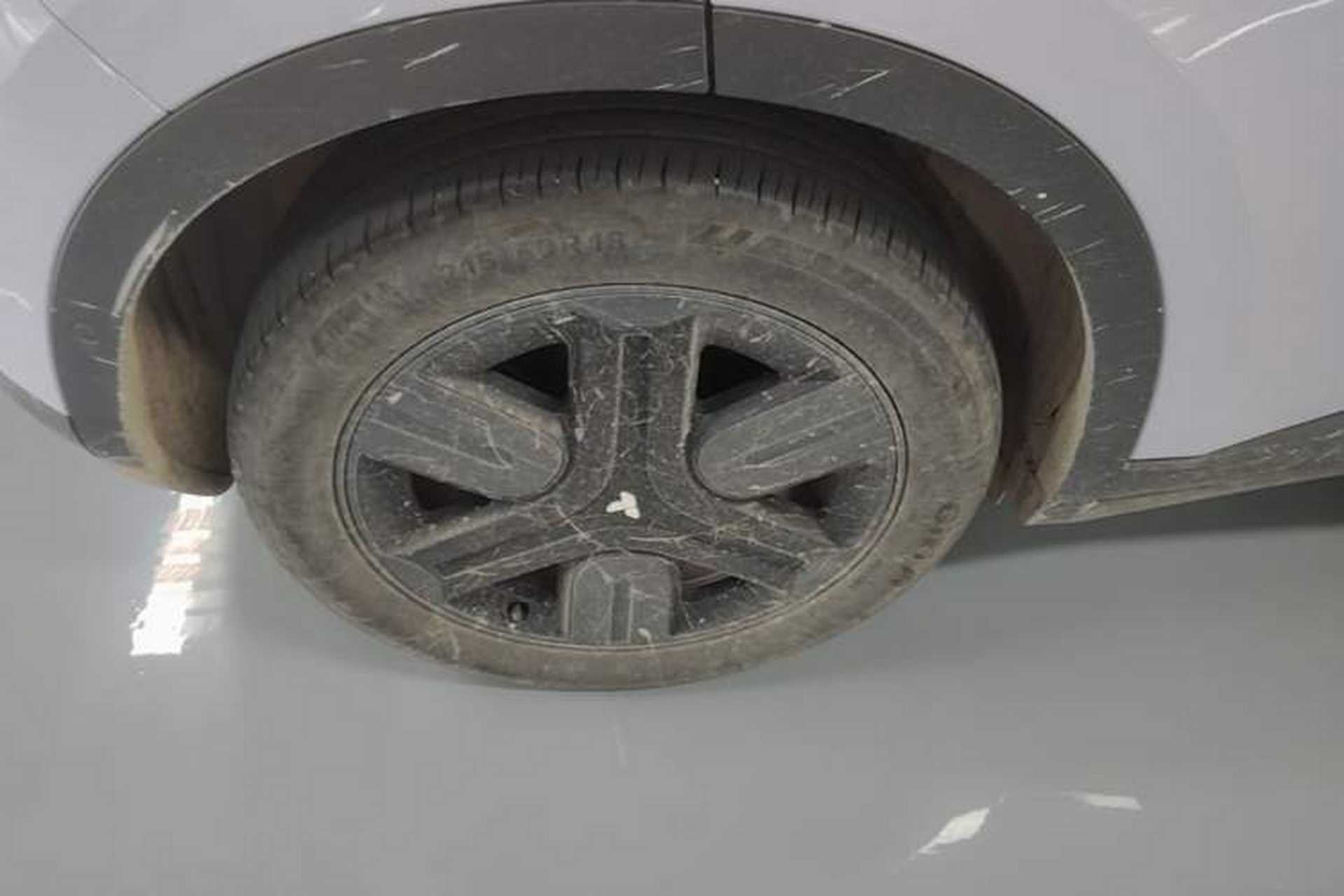 Used firefly 2025 Illuminated Edition Right Rear Wheel Hub