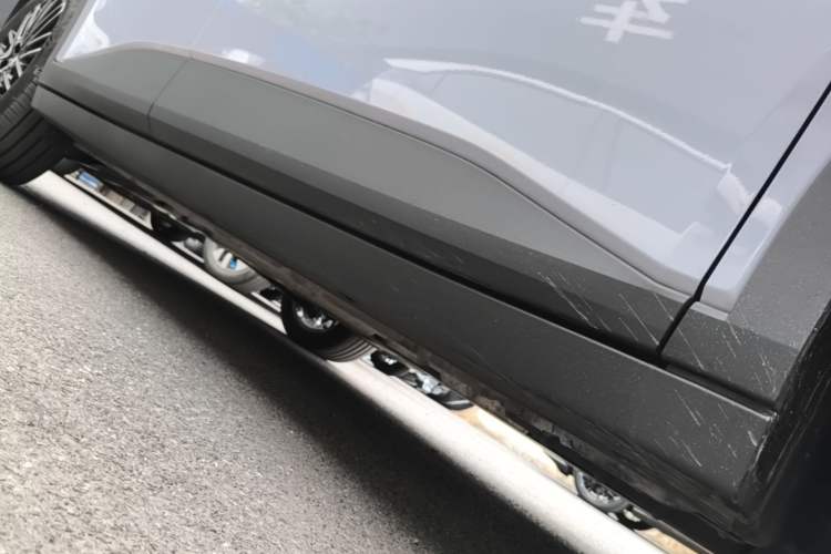 Used firefly 2025 Illuminated Edition Right Side Sill