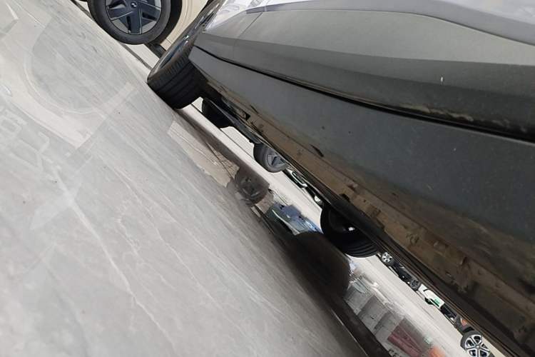 Used firefly 2025 Free Edition Right Side Sill