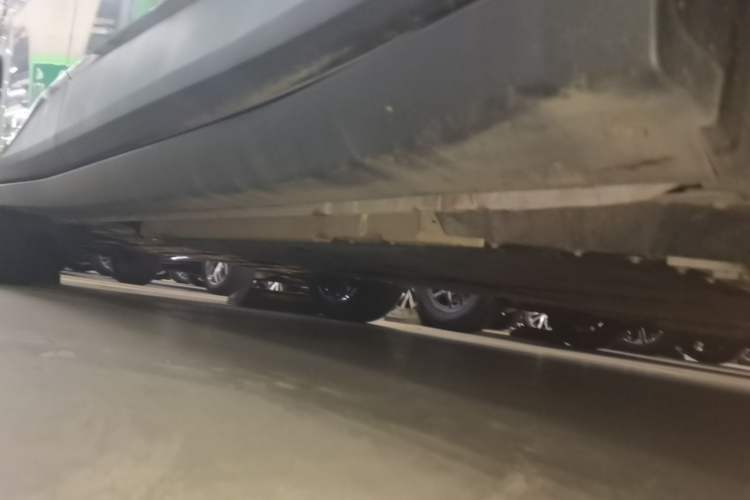 Used firefly 2025 Illuminated Edition Right Side Sill