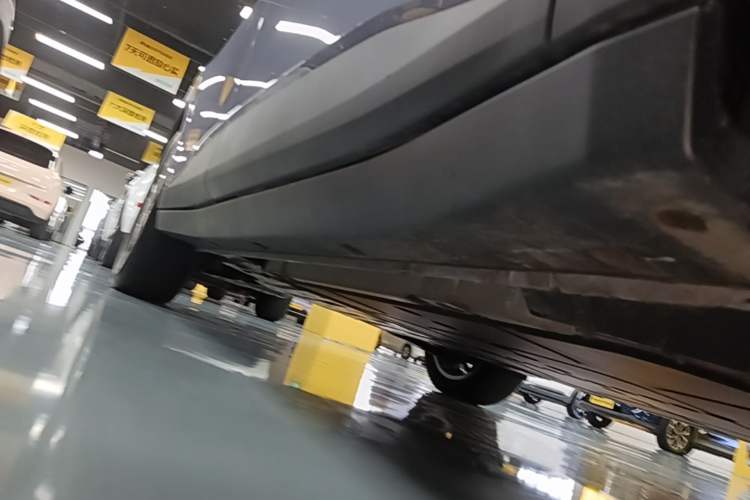 Used firefly 2025 Free Edition Right Side Sill