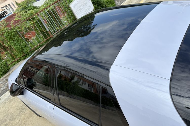 Used firefly 2025 Illuminated Edition Roof