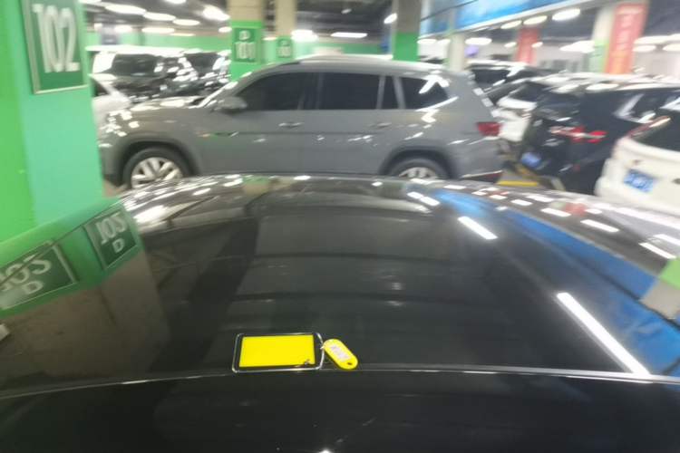 Used firefly 2025 Illuminated Edition Roof