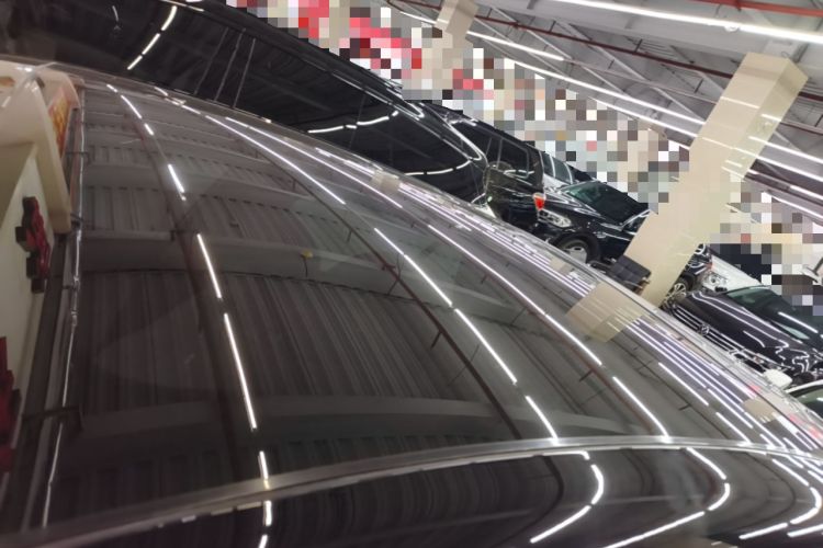 Used firefly 2025 Illuminated Edition Roof