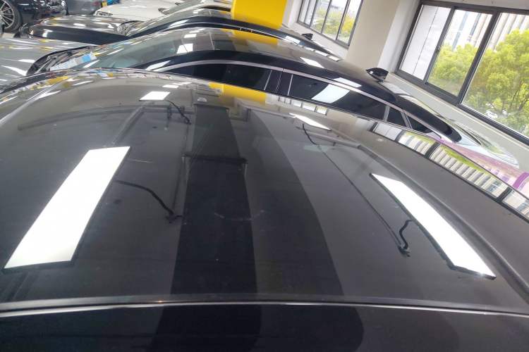 Used firefly 2025 Illuminated Edition Roof